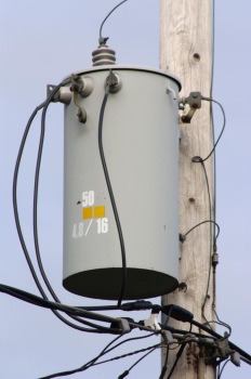 telephone-pole-transformer