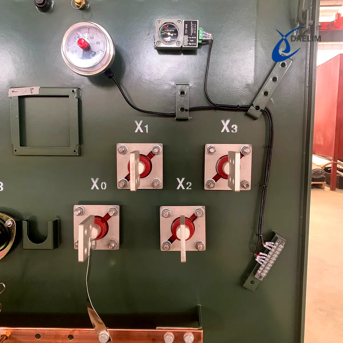 Auxiliary transformer terminal block connections for energy storage in Alberta